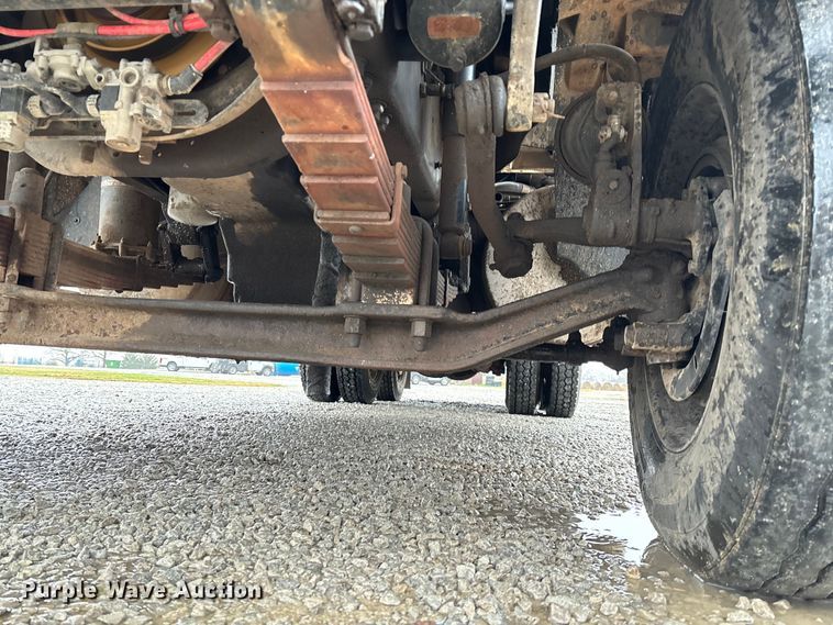 image for item EV3355 2006 Sterling Truck L9500 Series winch truck