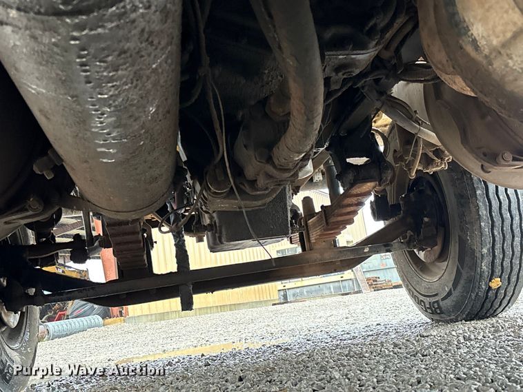 image for item EV3355 2006 Sterling Truck L9500 Series winch truck