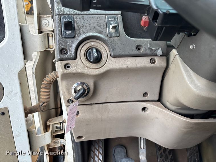 image for item EV3355 2006 Sterling Truck L9500 Series winch truck