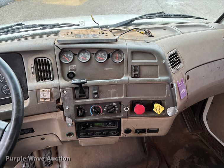 image for item EV3355 2006 Sterling Truck L9500 Series winch truck