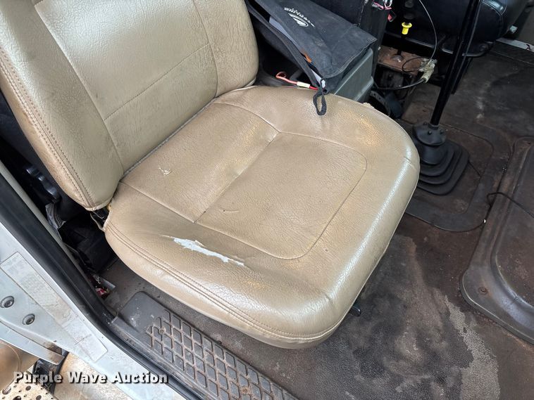 image for item EV3355 2006 Sterling Truck L9500 Series winch truck