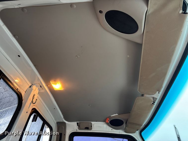 image for item EV3355 2006 Sterling Truck L9500 Series winch truck