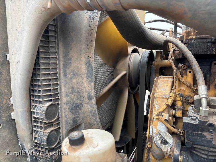 image for item EV3355 2006 Sterling Truck L9500 Series winch truck