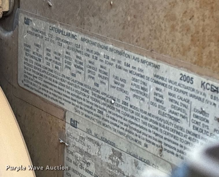 image for item EV3355 2006 Sterling Truck L9500 Series winch truck