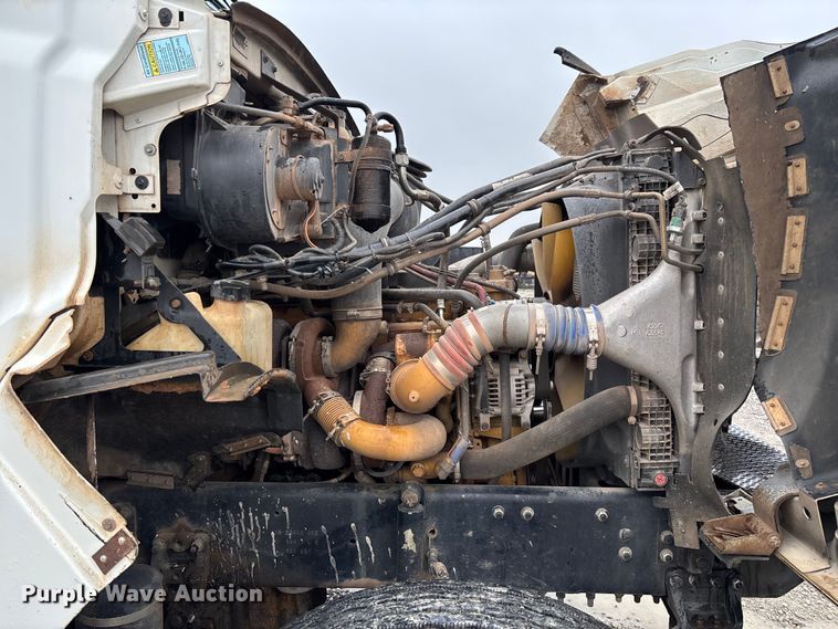 image for item EV3355 2006 Sterling Truck L9500 Series winch truck