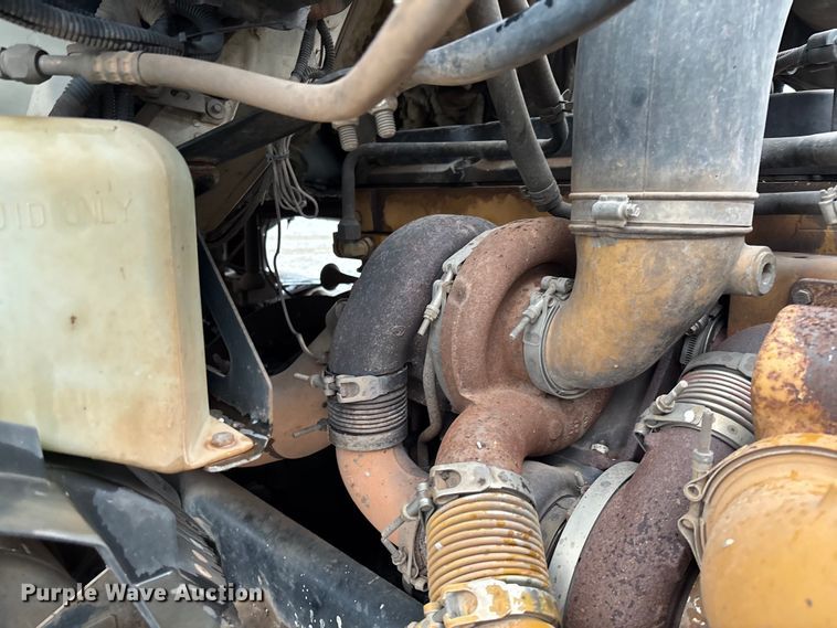 image for item EV3355 2006 Sterling Truck L9500 Series winch truck