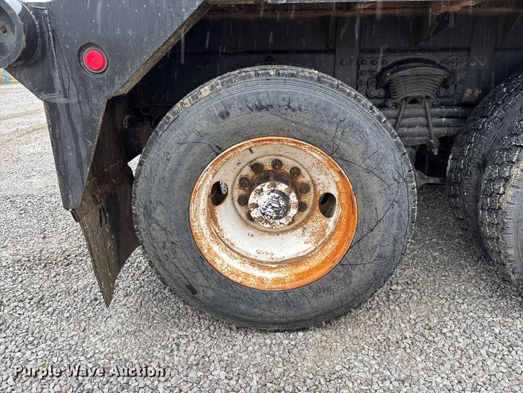 image for item EV3355 2006 Sterling Truck L9500 Series winch truck