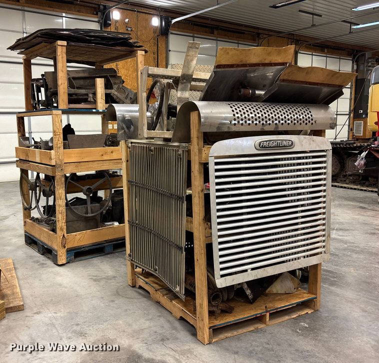 image for item EV3365 Truck parts