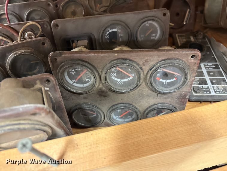 image for item EV3365 Truck parts