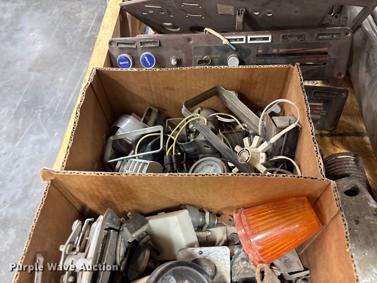 image for item EV3365 Truck parts