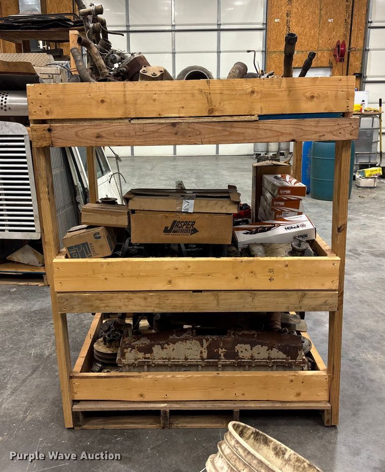 image for item EV3366 Truck engine parts