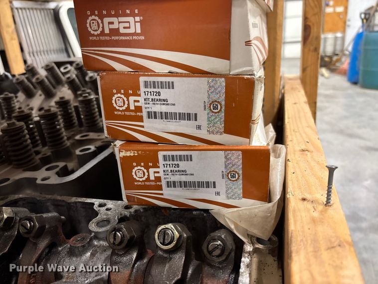 image for item EV3366 Truck engine parts