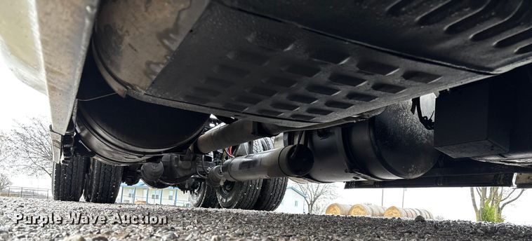 image for item EV3367 2013 Freightliner Cascadia 125 semi truck