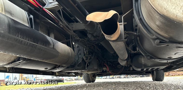 image for item EV3367 2013 Freightliner Cascadia 125 semi truck