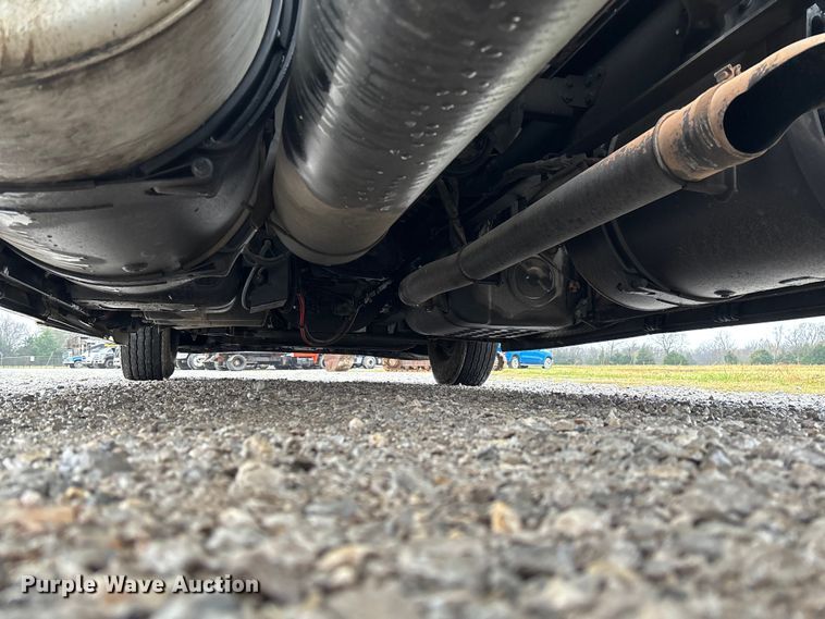 image for item EV3367 2013 Freightliner Cascadia 125 semi truck