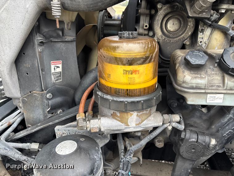 image for item EV3367 2013 Freightliner Cascadia 125 semi truck