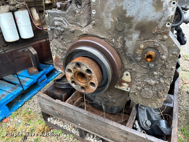 image for item EV3374 2005 Cummins ISM 320V engine