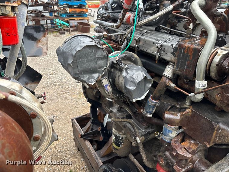 image for item EV3374 2005 Cummins ISM 320V engine