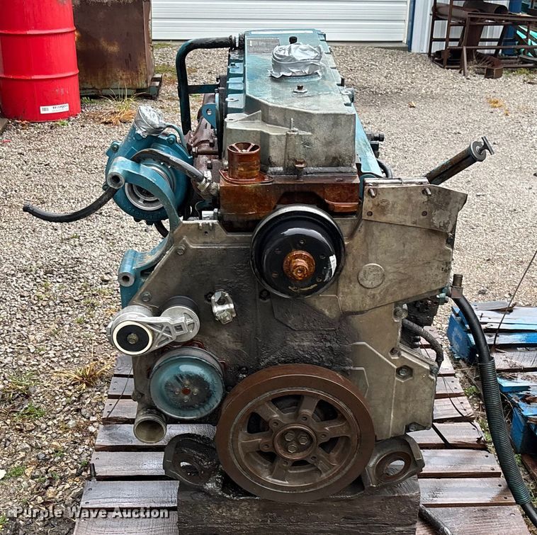 image for item EV3375 1998 International A195F engine