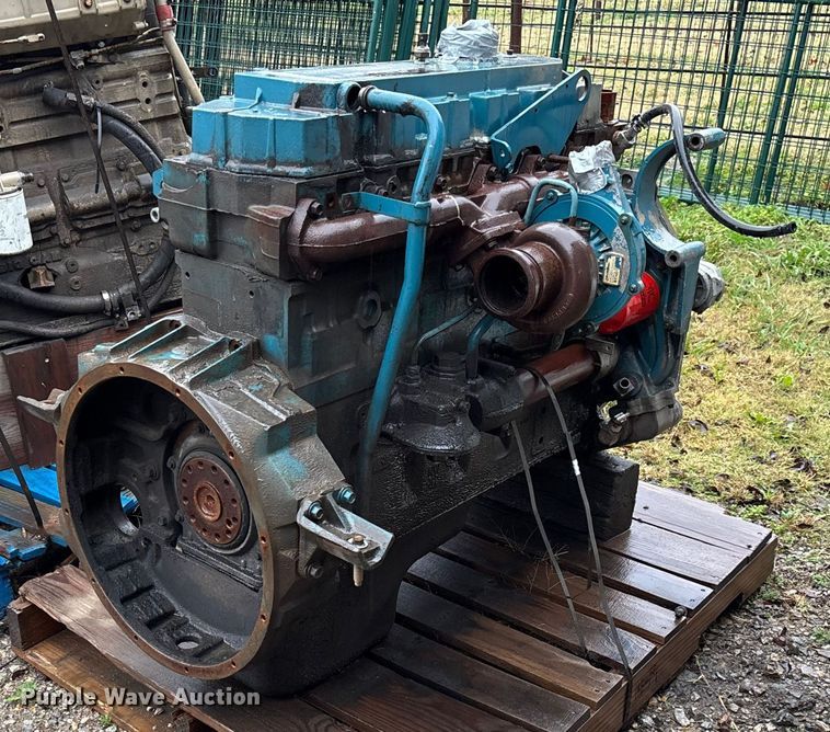 image for item EV3375 1998 International A195F engine