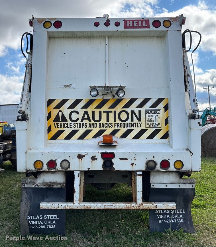 image for item EV3379 2010 Autocar Xpeditor refuse truck