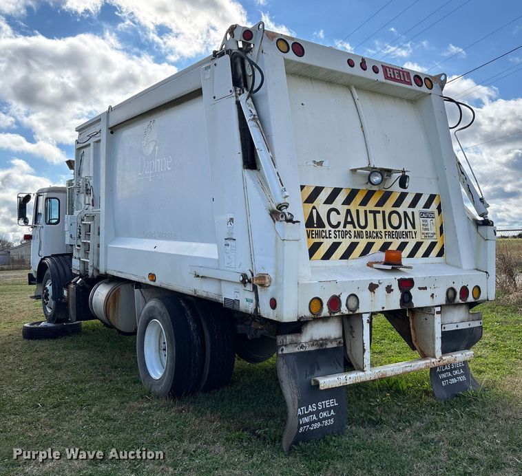 image for item EV3379 2010 Autocar Xpeditor refuse truck