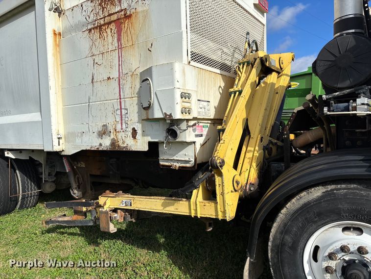 image for item EV3379 2010 Autocar Xpeditor refuse truck