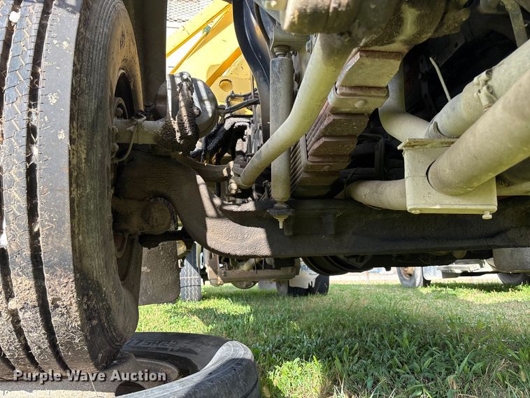 image for item EV3379 2010 Autocar Xpeditor refuse truck