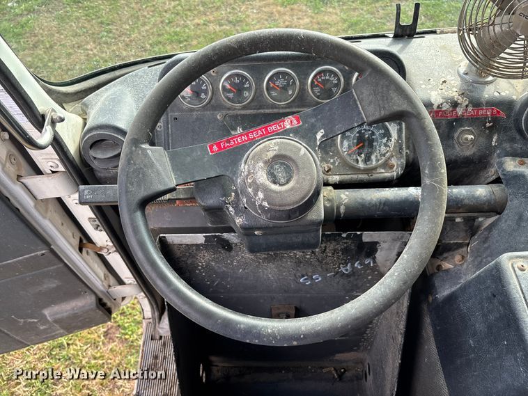 image for item EV3379 2010 Autocar Xpeditor refuse truck