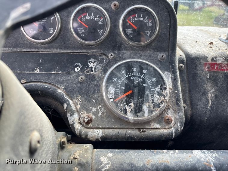 image for item EV3379 2010 Autocar Xpeditor refuse truck