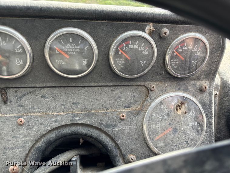 image for item EV3379 2010 Autocar Xpeditor refuse truck