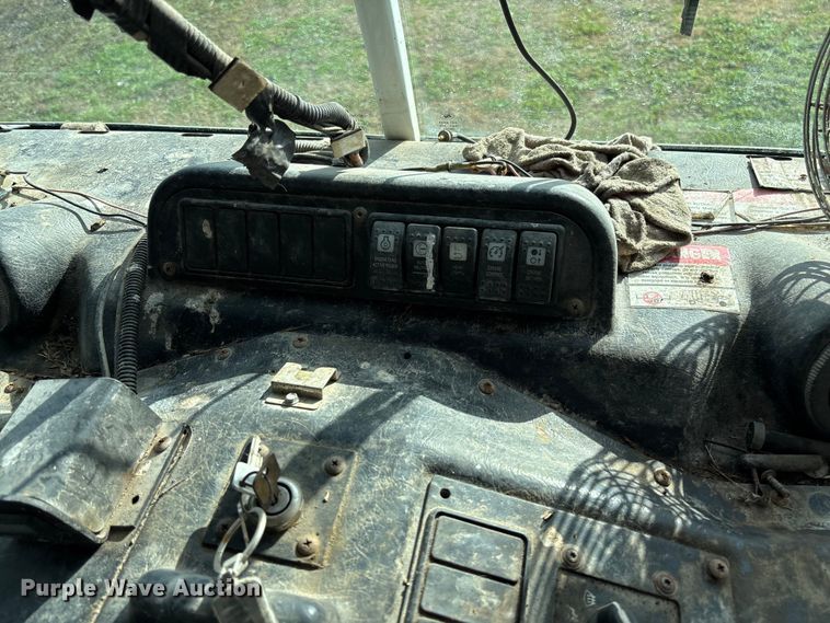 image for item EV3379 2010 Autocar Xpeditor refuse truck