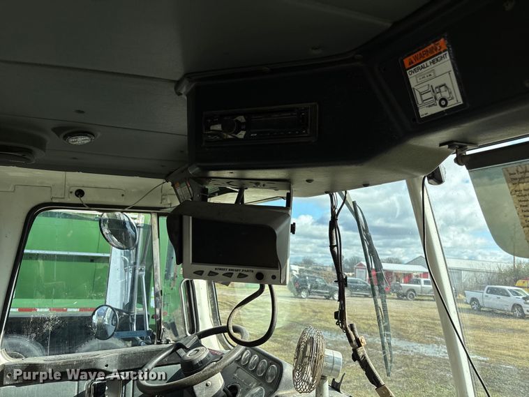 image for item EV3379 2010 Autocar Xpeditor refuse truck