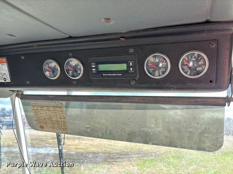 image for item EV3379 2010 Autocar Xpeditor refuse truck