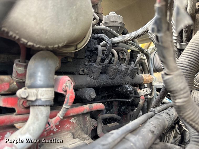 image for item EV3379 2010 Autocar Xpeditor refuse truck