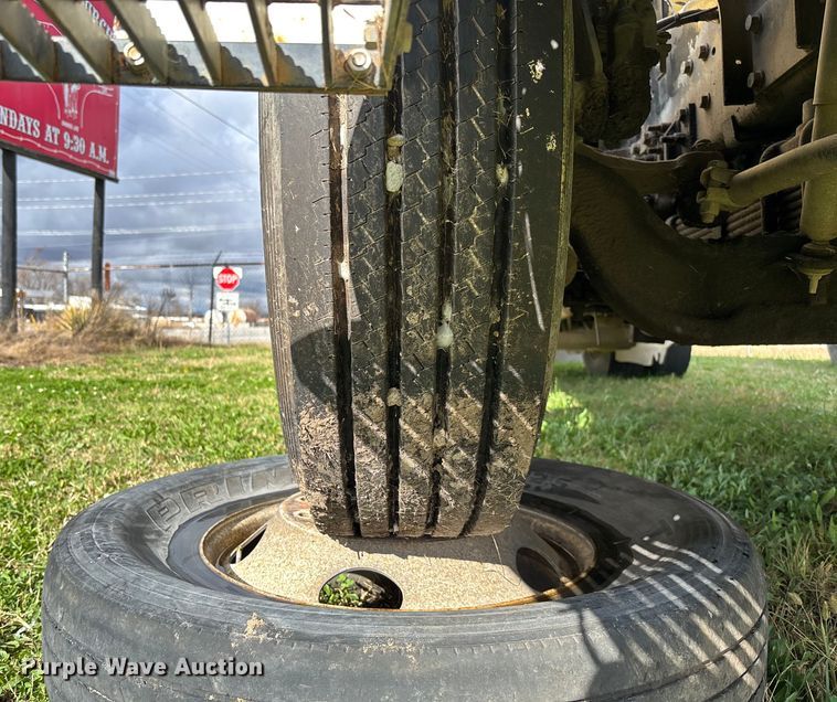 image for item EV3379 2010 Autocar Xpeditor refuse truck