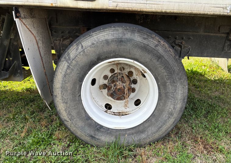 image for item EV3379 2010 Autocar Xpeditor refuse truck