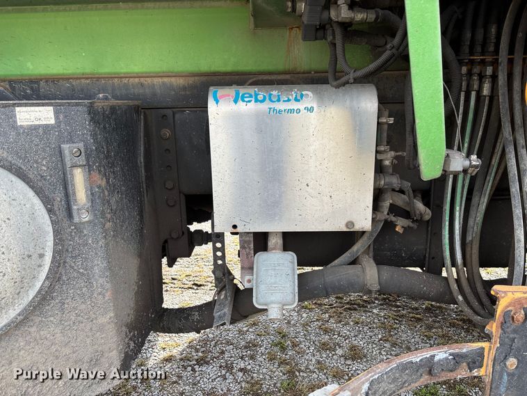 image for item EV3382 2009 Peterbilt 320 refuse truck