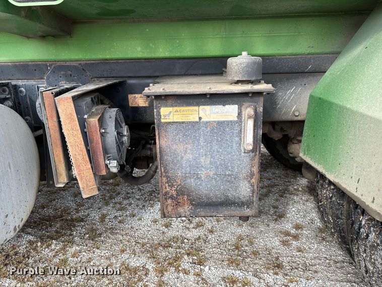 image for item EV3382 2009 Peterbilt 320 refuse truck