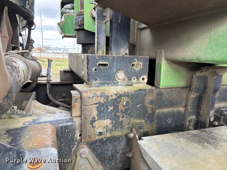 image for item EV3382 2009 Peterbilt 320 refuse truck