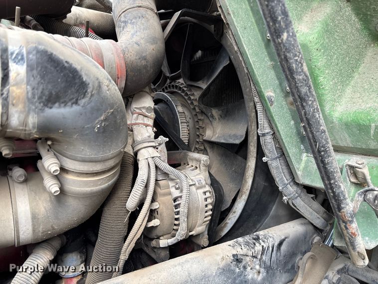 image for item EV3382 2009 Peterbilt 320 refuse truck