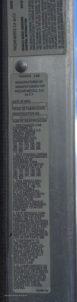 image for item EV3382 2009 Peterbilt 320 refuse truck