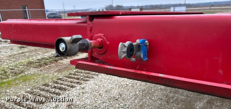 image for item EV3398 1999 Eager Beaver 50GSL/3 lowboy equipment trailer