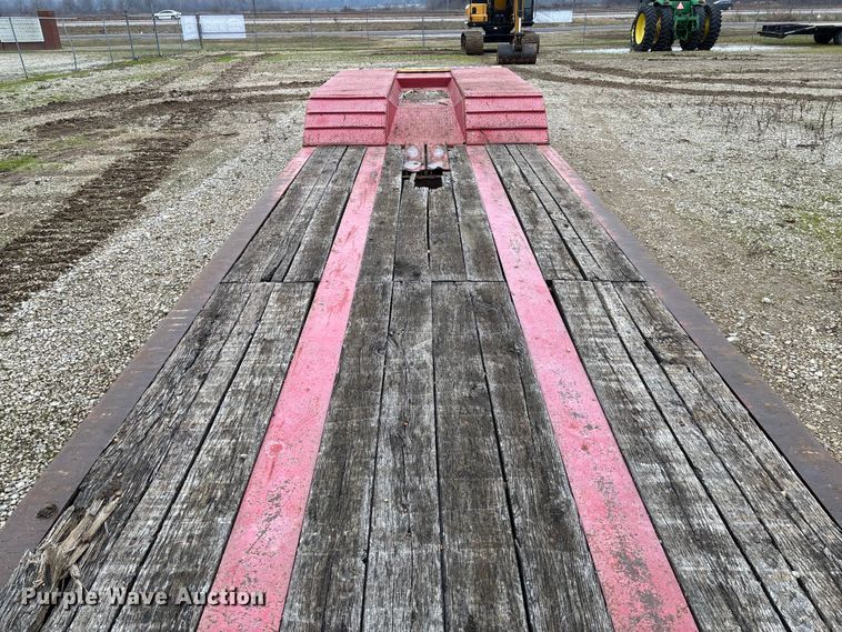 image for item EV3398 1999 Eager Beaver 50GSL/3 lowboy equipment trailer