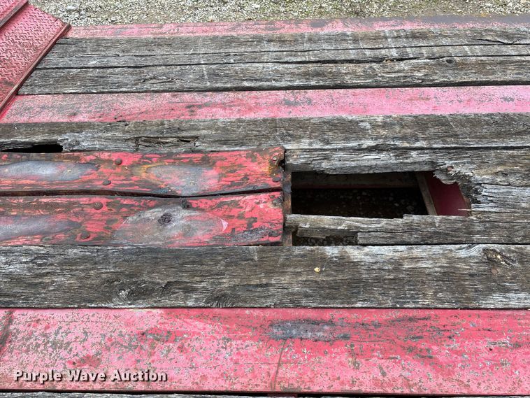 image for item EV3398 1999 Eager Beaver 50GSL/3 lowboy equipment trailer