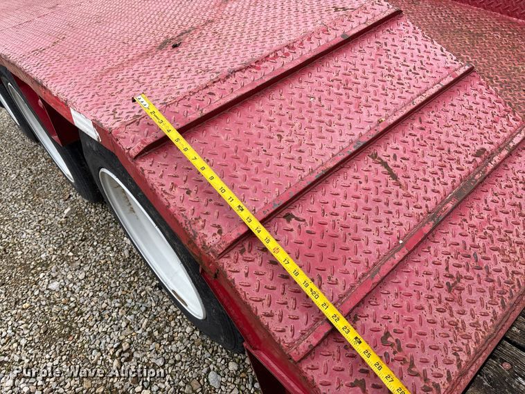 image for item EV3398 1999 Eager Beaver 50GSL/3 lowboy equipment trailer