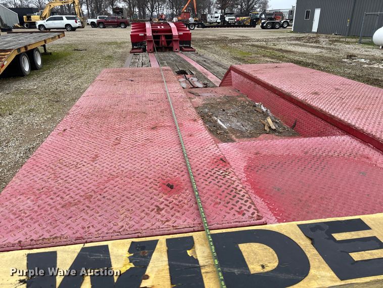 image for item EV3398 1999 Eager Beaver 50GSL/3 lowboy equipment trailer