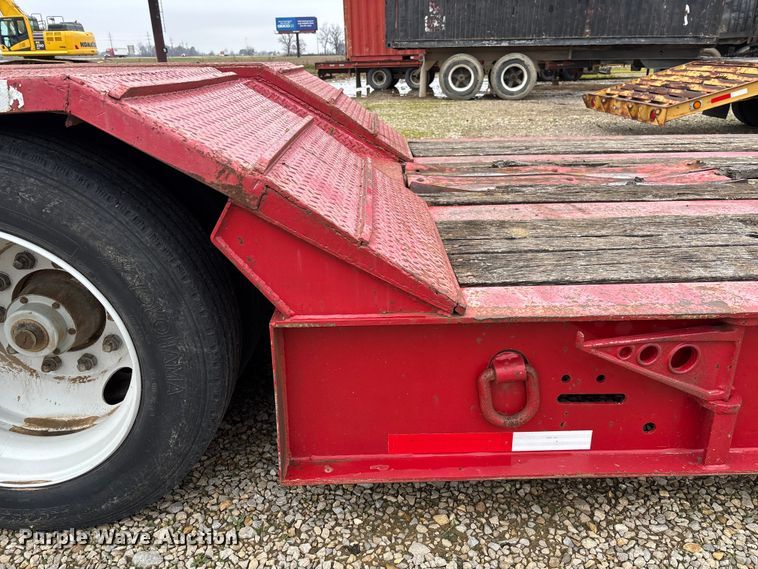 image for item EV3398 1999 Eager Beaver 50GSL/3 lowboy equipment trailer