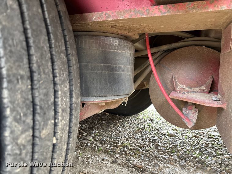 image for item EV3398 1999 Eager Beaver 50GSL/3 lowboy equipment trailer