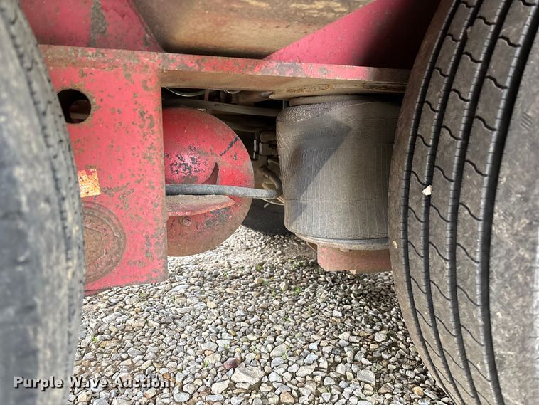 image for item EV3398 1999 Eager Beaver 50GSL/3 lowboy equipment trailer